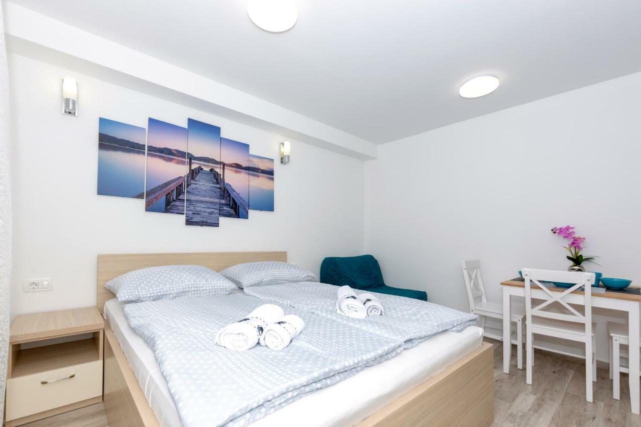 Apartments West Coast Сплит Екстериор снимка